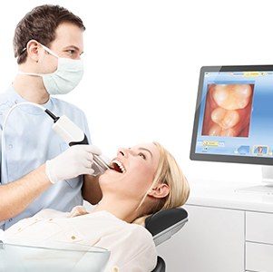 Doctor using cerec