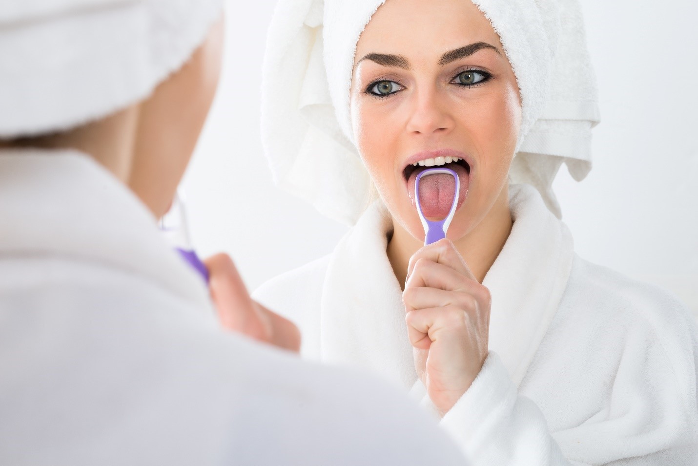 How To Clean Your Tongue Without A Scraper How To Clean Your Tongue
