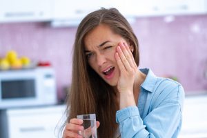 woman with sensitive teeth